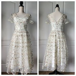 Collectif x Modcloth Nina Evening Swing Dress XS Floral Lace Embroidered Ivory